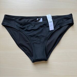 Classic full-coverage bikini bottom